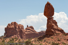 Arches-NP-Balanced-Rock-D800E-040714