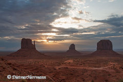 Monument-Valley-Buttes-D300S-201069