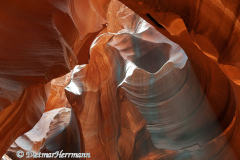 Upper-Antilope-Canyon-D300S-201003